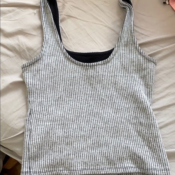 Grey and black ripped topshop crop top size 2! - Picture 4 of 4